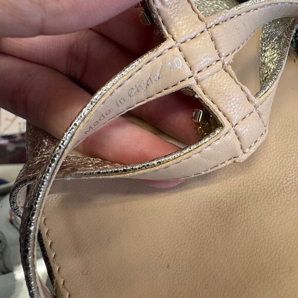 JEWEL BADGLEY MISCHKA Oakes Crystal Adorned Wedge Sandals Gold Glitter - Picture 4 of 4